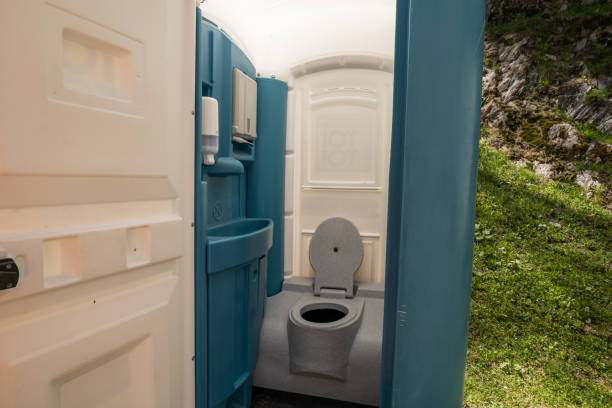 Best Construction site porta potty rental  in Bolindale, OH